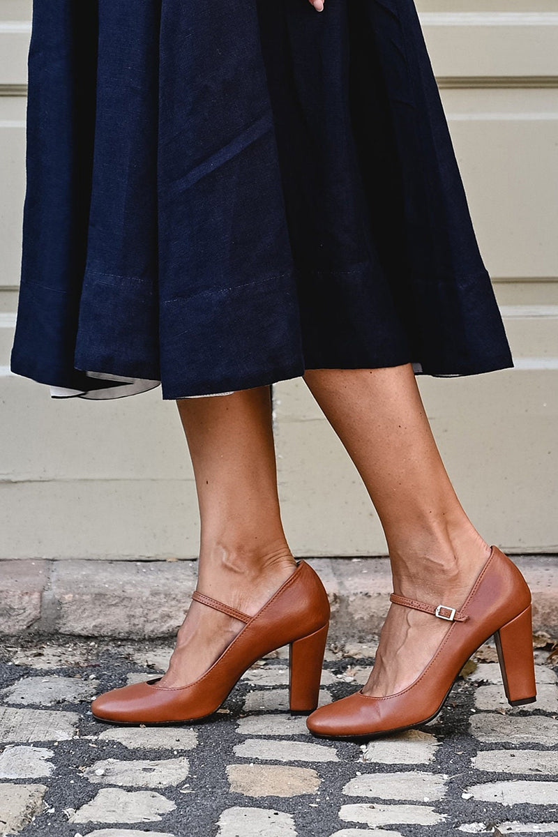 Brava - Comfortable Sandals with Buckle
