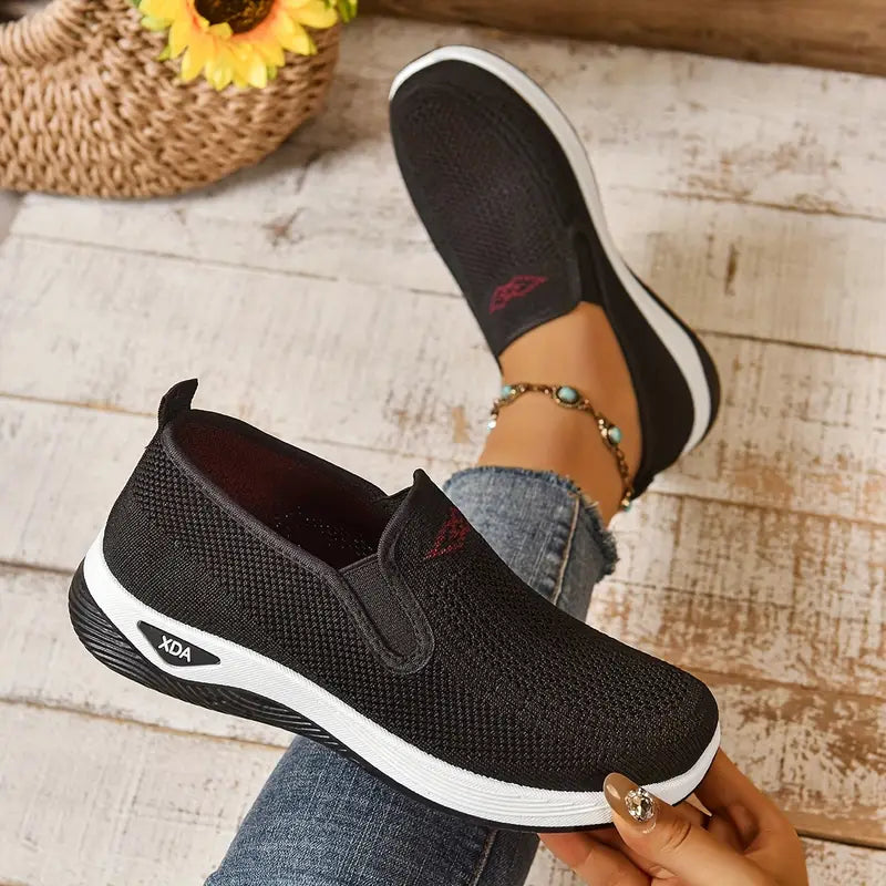 Lightweight walking shoes