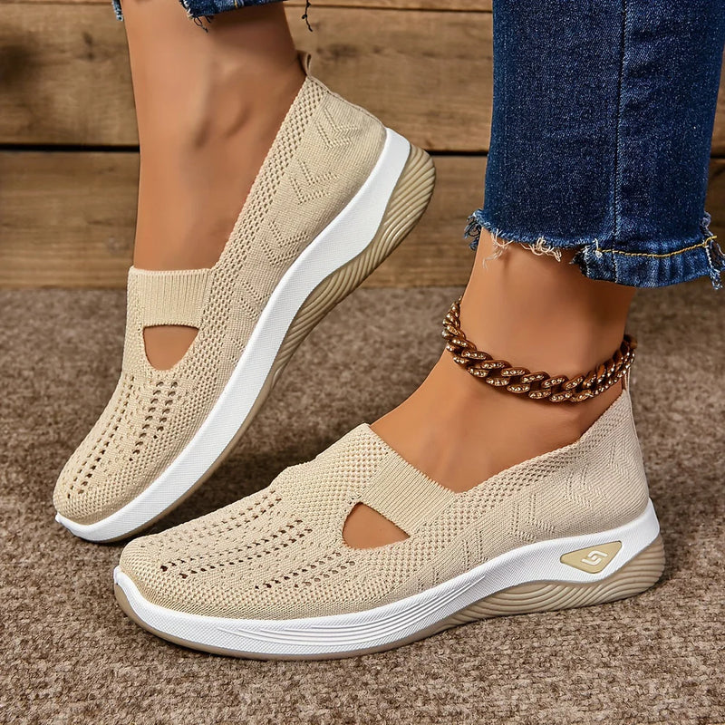 Comfortable RelaxFit trainers for walking
