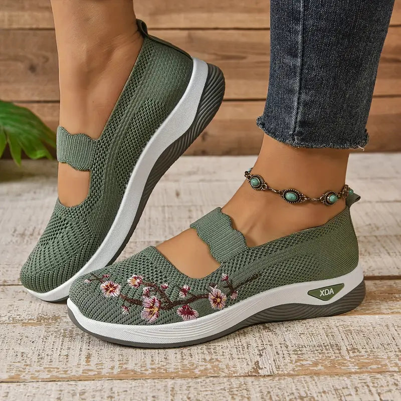 Ana - Comfortable RelaxFit trainers for walking