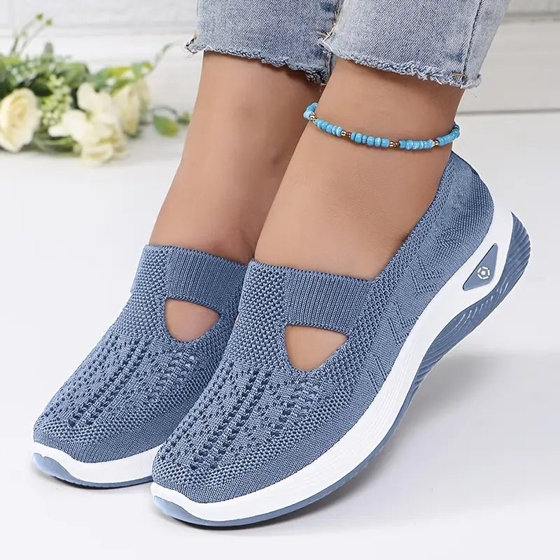Comfortable RelaxFit trainers for walking