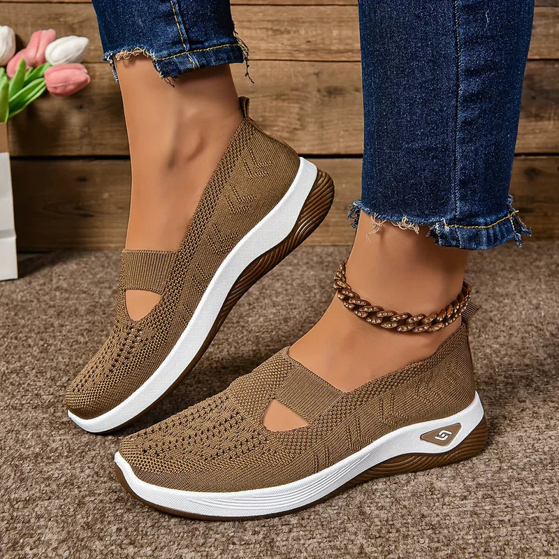 Comfortable RelaxFit trainers for walking