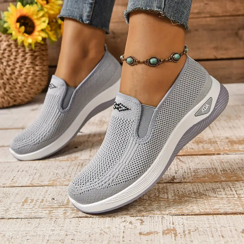 Lightweight walking shoes