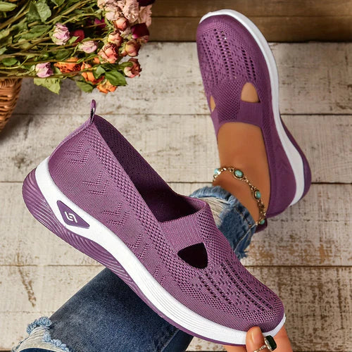 Comfortable RelaxFit trainers for walking