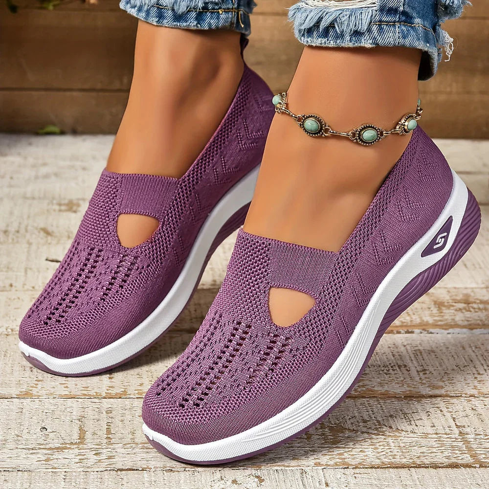 Comfortable RelaxFit trainers for walking