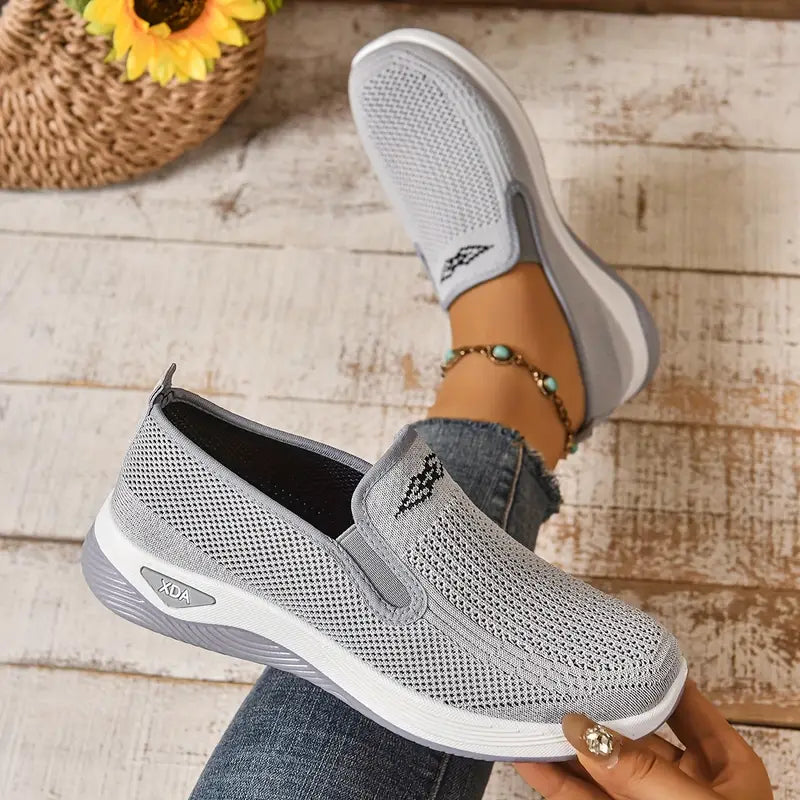 Lightweight walking shoes