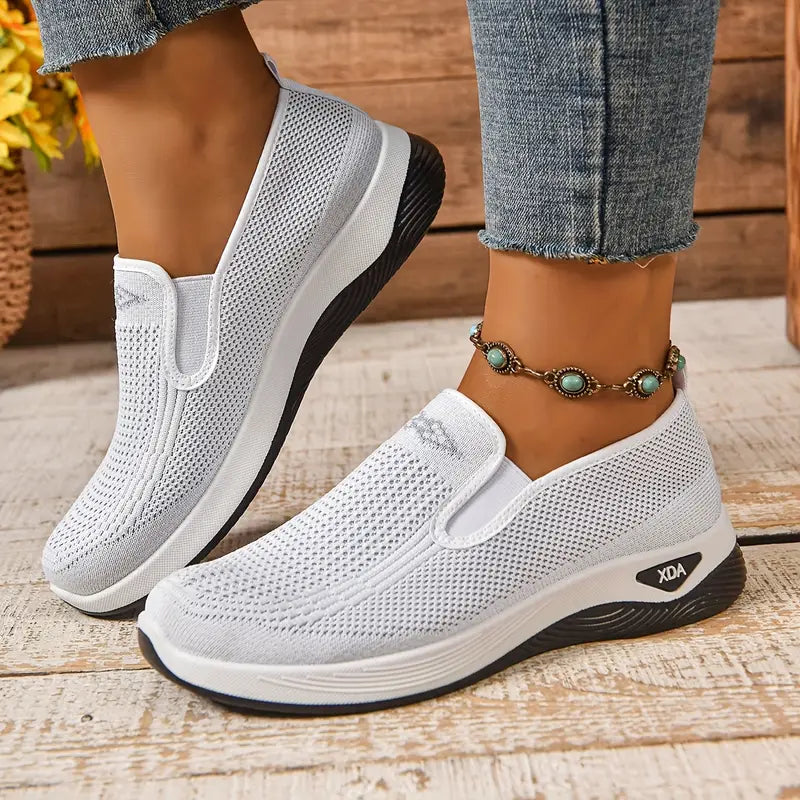 Lightweight walking shoes