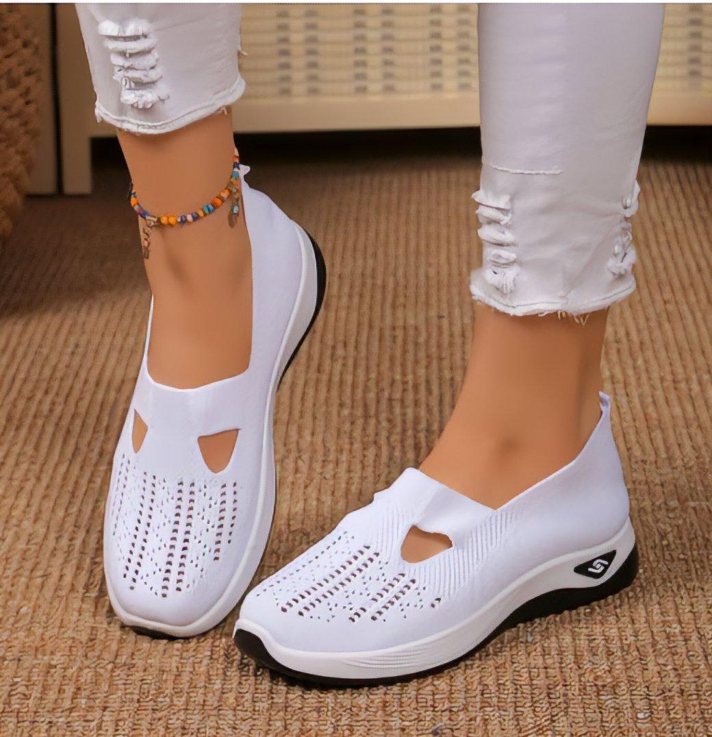 Comfortable RelaxFit trainers for walking