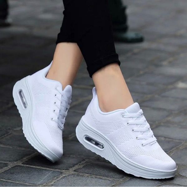 Volmena - Comfortable trainers