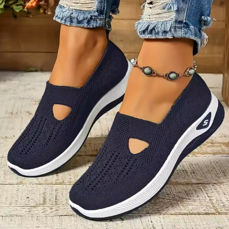 Comfortable RelaxFit trainers for walking