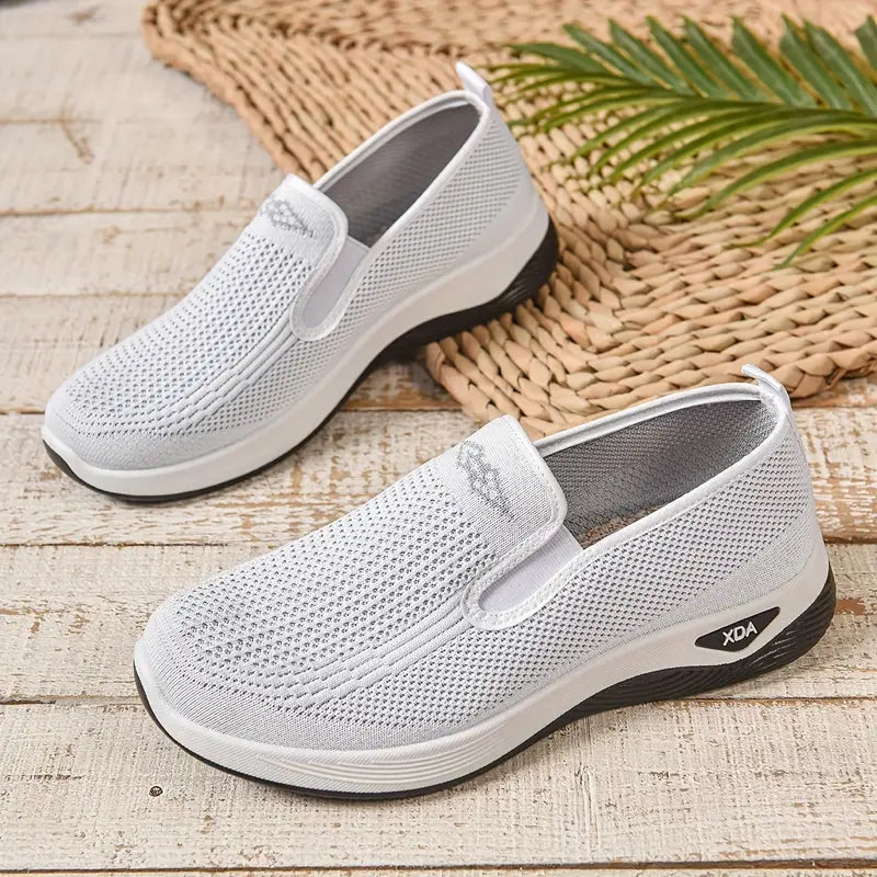 Lightweight walking shoes
