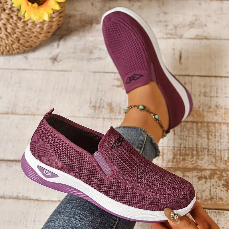 Lightweight walking shoes