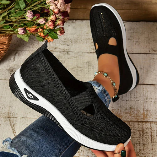 Comfortable RelaxFit trainers for walking