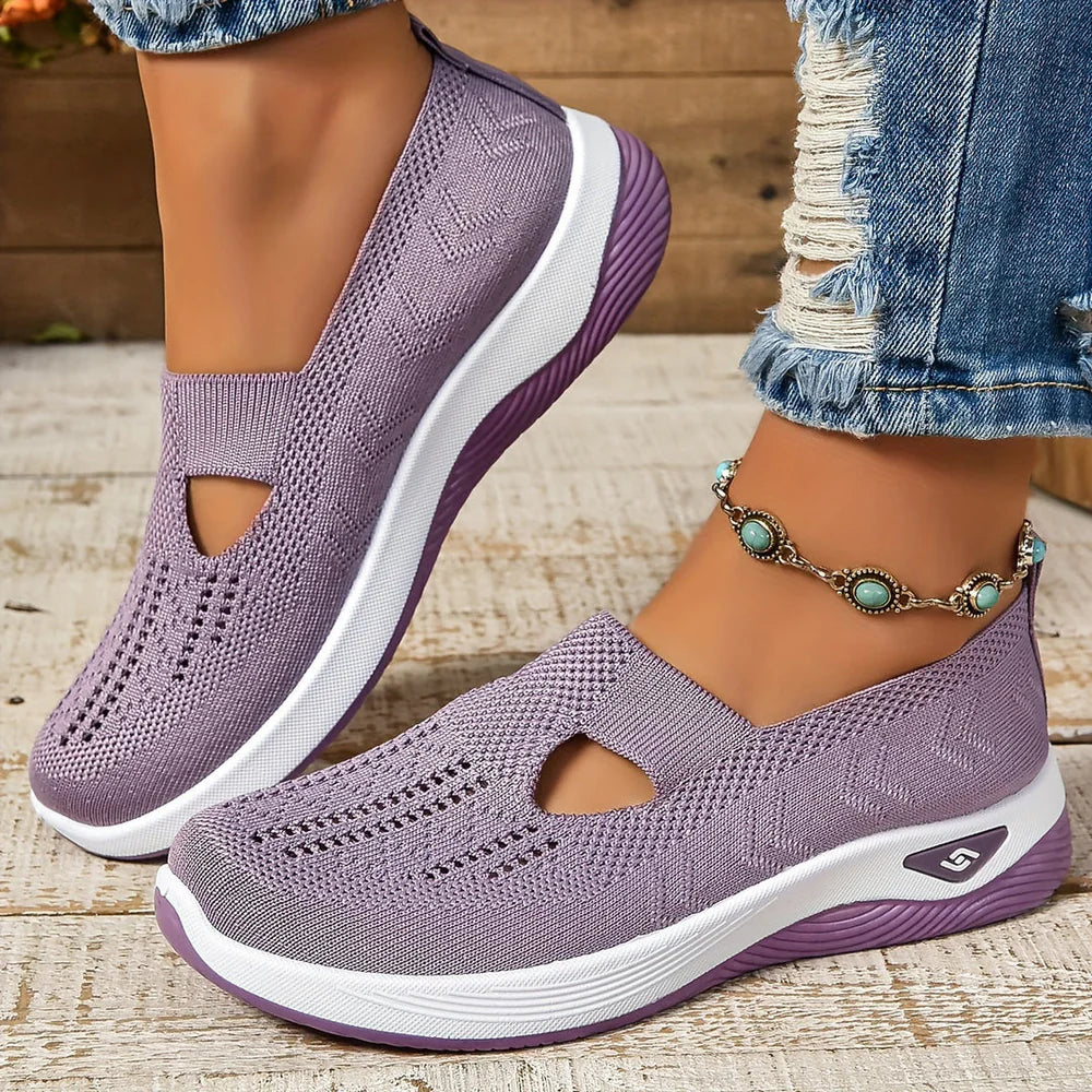 Comfortable RelaxFit trainers for walking