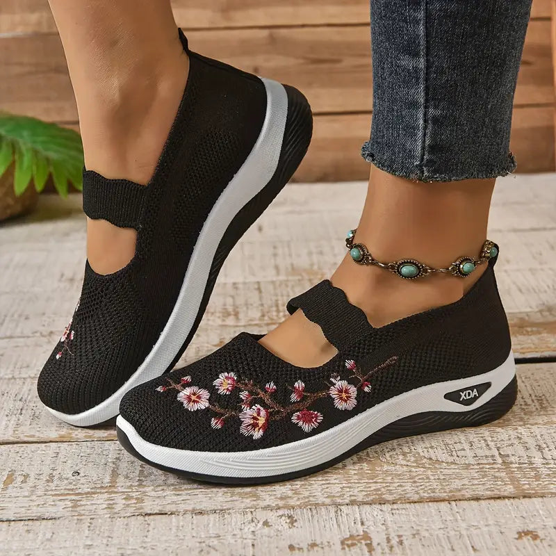 Ana - Comfortable RelaxFit trainers for walking