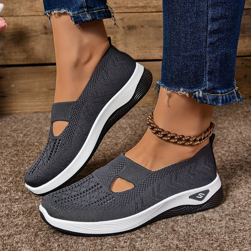 Comfortable RelaxFit trainers for walking