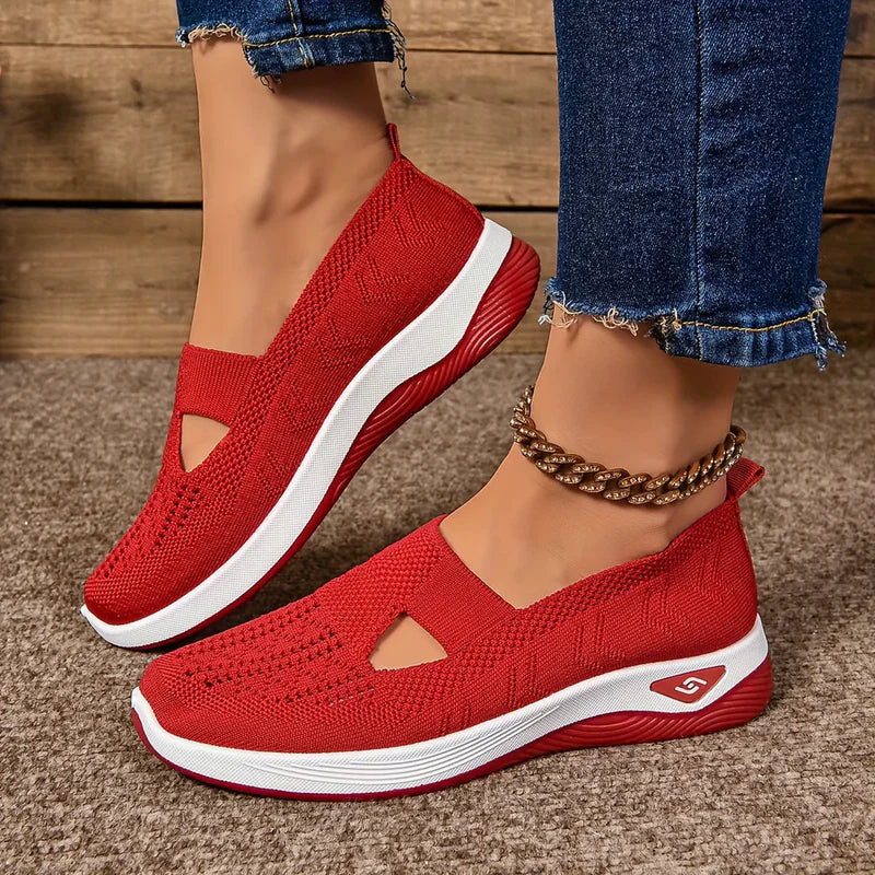 Comfortable RelaxFit trainers for walking