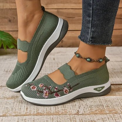 Ana - Comfortable RelaxFit trainers for walking