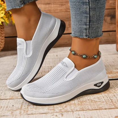 Lightweight walking shoes