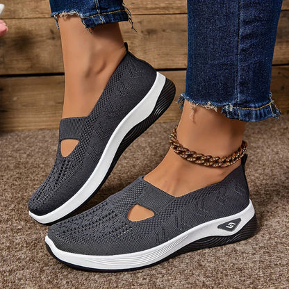 Comfortable RelaxFit trainers for walking